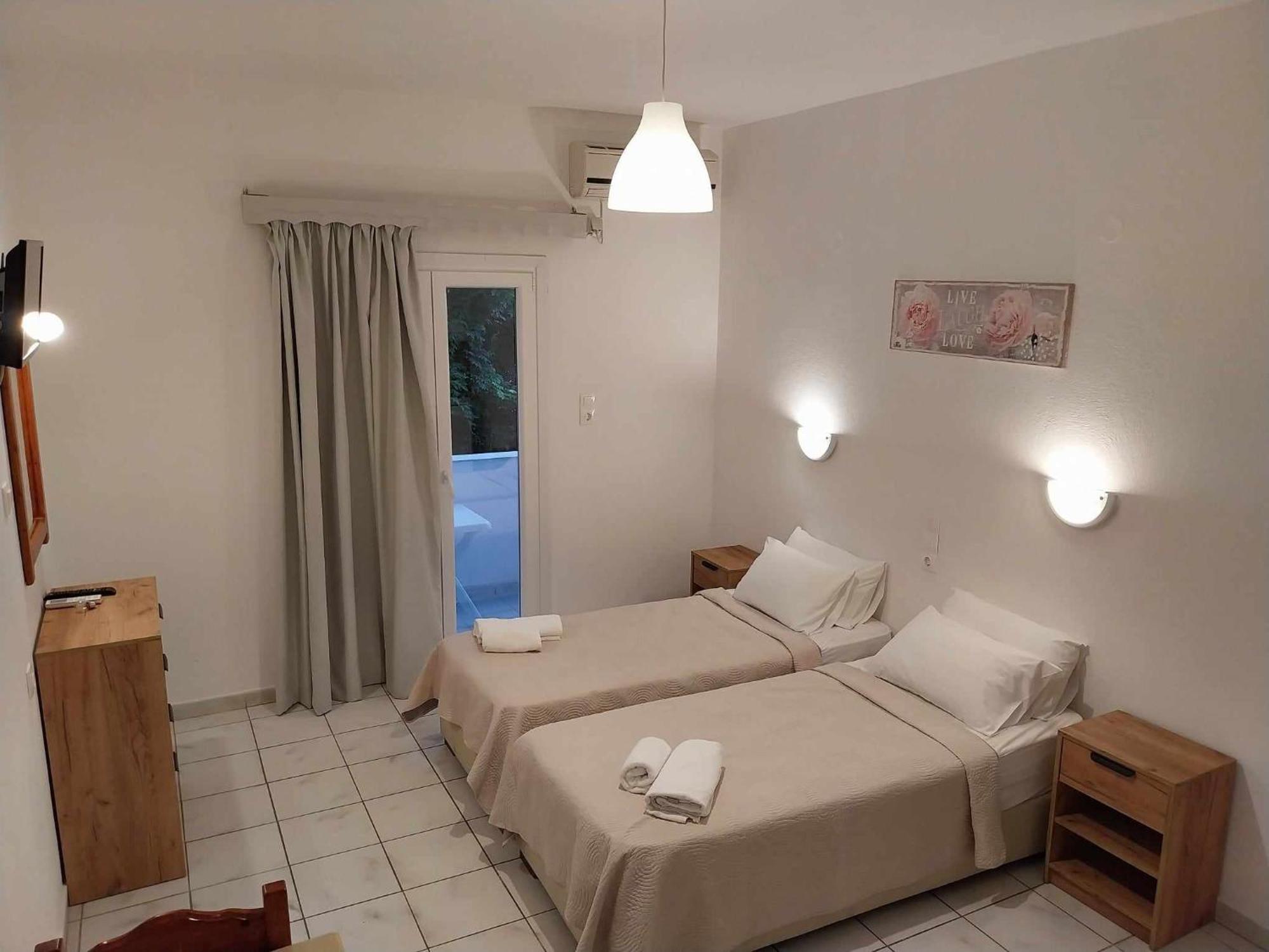 Gorgona Apartments & Studios Ypsos Exterior photo